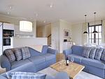 Wohnzimmer - Luxus Reetdachvilla mit 3 Schlafzimmern, Sauna und Kamin (H07) - Top-Hundeurlaub