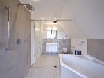 Badezimmer - Luxus Reetdachvilla mit 3 Schlafzimmern, Sauna und Kamin (H07) - Top-Hundeurlaub