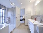 Badezimmer - Luxus Reetdachvilla mit 3 Schlafzimmern, Sauna und Kamin (H07) - Top-Hundeurlaub