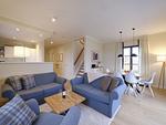 Wohnzimmer - Premium Reetdachvilla mit 3 Schlafzimmern, Sauna und Kamin (H08) - Top-Hundeurlaub