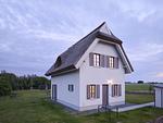 Hauptansicht - Premium Reetdachvilla mit 3 Schlafzimmern, Sauna und Kamin (H08) - Top-Hundeurlaub
