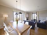 Wohnzimmer - Luxus Reetdachvilla mit 3 Schlafzimmern, Sauna und Kamin (H18) - Top-Hundeurlaub