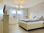 Schlafzimmer - Ferienwohnung Weltenbummler 18 Haus Strandbummler Baabe - Top-Hundeurlaub