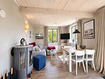 Wohnzimmer - Ferienhaus Große Lage 16 Feriendorf Klein Stresow Rügen - Top-Hundeurlaub