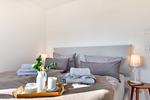 Schlafzimmer - Ferienwohnung Lotsenloft 16 im Haus Düne 7 - Top-Hundeurlaub