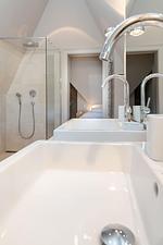 Badezimmer - Ferienhaus Änne_Haus 4 - Top-Hundeurlaub