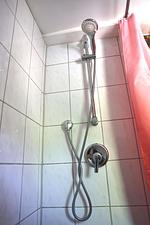 Dusche im Badezimmer - Haus im Grünen - Top-Hundeurlaub