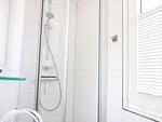 Badezimmer - Fernsicht 12E, DG - Top-Hundeurlaub