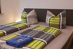 Bequemes Doppelbett - Ferienwohnung Storchennest - Top-Hundeurlaub