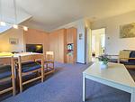 Wohnzimmer - Ferienhaus Am Dorfteich 16a OG in Wenningstedt - Top-Hundeurlaub