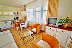 Wohnzimmer - Ferienwohnung Binzer Strandgut 36 im Haus Jahreszeiten Binz - Top-Hundeurlaub