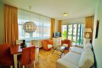 Wohnzimmer - Ferienwohnung Binzer Strandgut 36 im Haus Jahreszeiten Binz - Top-Hundeurlaub