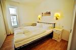 Schlafzimmer - Ferienwohnung Binzer Strandgut 36 im Haus Jahreszeiten Binz - Top-Hundeurlaub