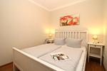 Schlafzimmer - Strandschlösschen Haus II Fewo 6 - Top-Hundeurlaub