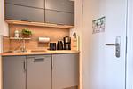 Küche / Küchenzeile - Ferienwohnung Turmfalke 35 im Wreecher Idyll Rügen - Top-Hundeurlaub