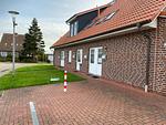Fassade / Eingang - Ferienwohnung Seehundstr. 1b - Top-Hundeurlaub