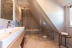 Das Bad beinhaltet eine bodengleiche Dusche, samt Badewanne! - Haus Hilde - Top-Hundeurlaub