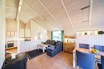 Wohnzimmer mit Essbereich - Ferienhaus Otter - Top-Hundeurlaub