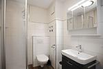 Badezimmer mit Dusche - Wohnung 08 - Top-Hundeurlaub