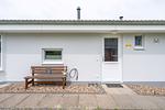 Fassade / Eingang - Ferienhaus "Wattkrabbe" Mellumplate 09 - Top-Hundeurlaub
