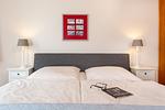 Schlafzimmer mit Doppelbett in der Wohnung Jungnamen Sand 01 - Haus Jungnamen Sand Whg. 1 - Top-Hundeurlaub