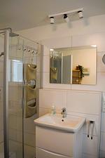 Badezimmer - Haus Nr. 40, Ferienhaus Deichgraf - Top-Hundeurlaub