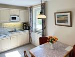 Küche in der Ferienwohnung Üüs Aran 4 in Süddorf auf Amrum - Ferienwohnung *Üüs Aran 4* - Top-Hundeurlaub