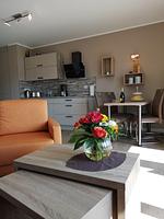 Wohnzimmer - Panorama-Apartment mit zwei Terrassen, Hund erlaubt   (P7 A1) - Top-Hundeurlaub