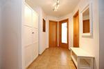 Flur mit Kleiderschrank - Wohnung Haron - Top-Hundeurlaub