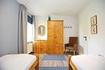 Kleiderschrank im erstes Schlafzimmer - Wohnung 10 - Top-Hundeurlaub