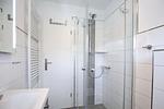 Badezimmer mit Dusche und WC - Haus 41d - Top-Hundeurlaub