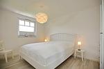 2.Schlafzimmer mit Doppelbett - Reethaus 15a - Top-Hundeurlaub