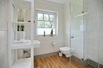 Duschbad im EG mit WC - Reethaus 15b - Top-Hundeurlaub