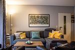 Wohnbereich mit Sofaecke - Wohnung 06 - Top-Hundeurlaub