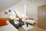 3. Schlafzimmer mit Sitzecke - Reethaus 08b - Top-Hundeurlaub