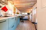 Moderne Küche mit Holzdecke - Kleine Rotbuche - Top-Hundeurlaub