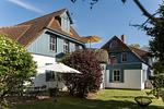 Außenansicht eines Hauses mit Garten - Haus am Schilf - Wohnung 1 - Top-Hundeurlaub