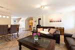 Gemütliches Wohnzimmer mit Esstisch - Künstlerhaus Rosenthal 01 - Top-Hundeurlaub