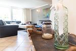 Gemütliches Wohnzimmer mit modernen Akzenten - Künstlerhaus Rosenthal 02 - Top-Hundeurlaub