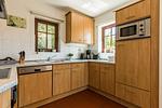 Moderne Küche mit Holzschränken - Nele Nelsson Hus, Landhaus Haven Höövt - Top-Hundeurlaub