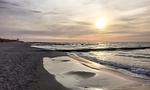 Strand mit sanften Wellen und Sonnenuntergang - Strandidyll - Top-Hundeurlaub