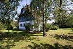 Außenansicht eines charmanten Ferienhauses - Wiesenidyll - Top-Hundeurlaub