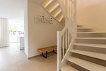 Eingangsbereich mit Treppe und Sitzbank - Pur A4 - Top-Hundeurlaub