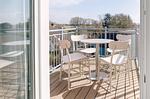 Terrasse mit Tisch und Stühlen - Strandläufer 04 - Top-Hundeurlaub