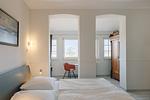 Helles Schlafzimmer mit Doppelbett - Strandläufer 03 - Top-Hundeurlaub