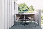 Terrasse mit Tisch und Stühlen. - Strandläufer 02 - Top-Hundeurlaub