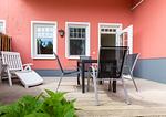 Terrasse mit Tisch und Stühlen - Strandläufer 01 - Top-Hundeurlaub