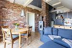 Gemütliches Wohnzimmer mit Esstisch - Strandhaus Wustrow - Wohnung 3 - Top-Hundeurlaub