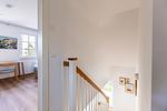 Treppenhaus mit Blick auf den Flur - Haus Weißdorn - Top-Hundeurlaub