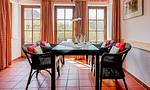 Einladender Essbereich mit Tisch und Stühlen - Bootsanleger, Landhaus Haven Höövt - Top-Hundeurlaub